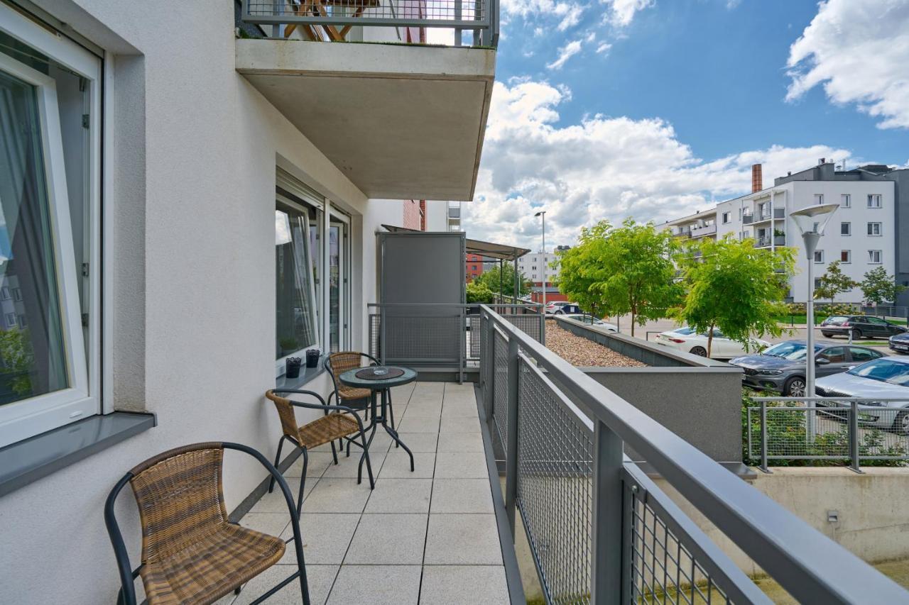 Apartment Wroclaw Swojczyce By Noclegi Renters Exterior photo
